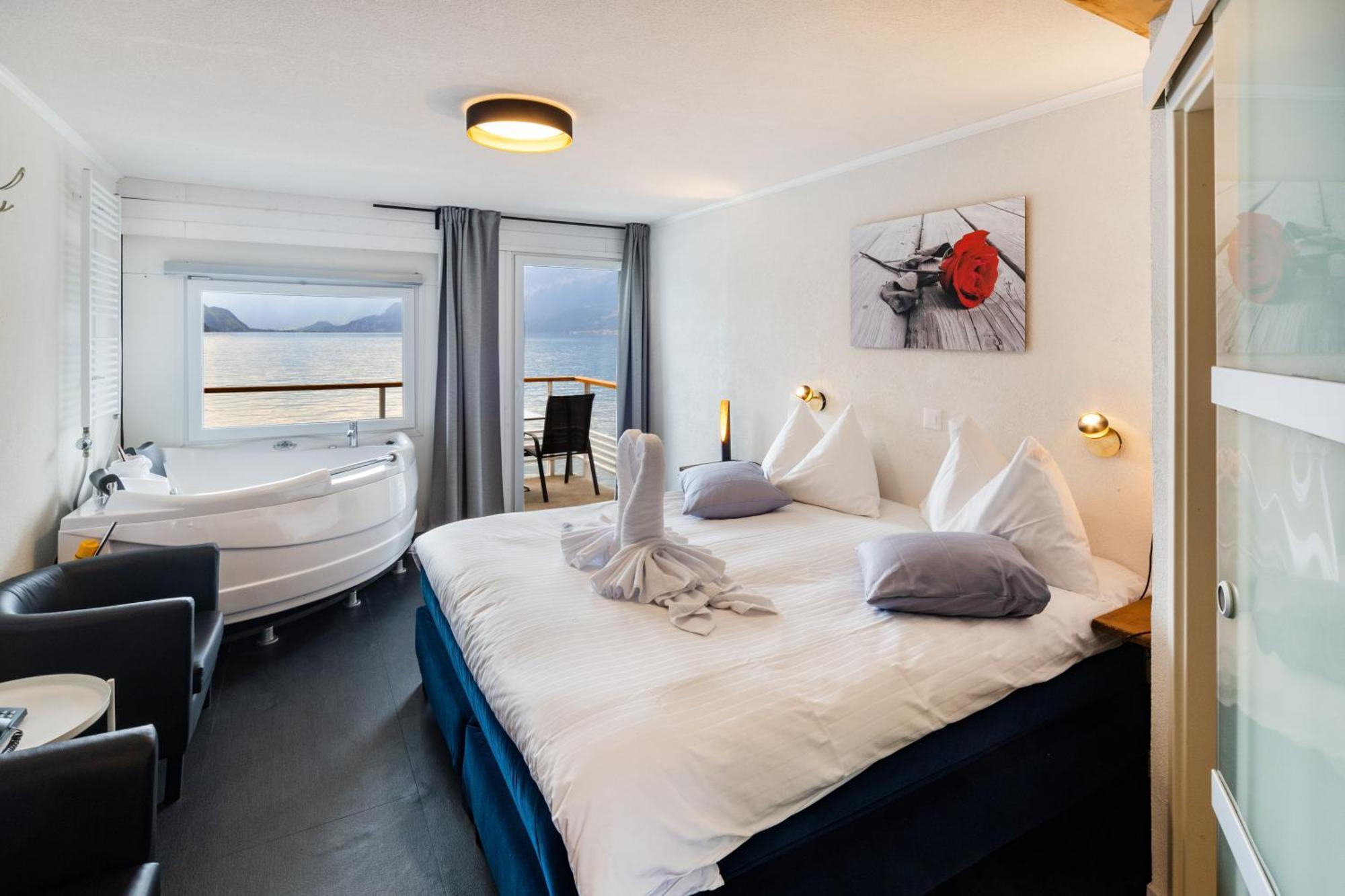 Strandhotel Seeblick Faulensee Esterno foto