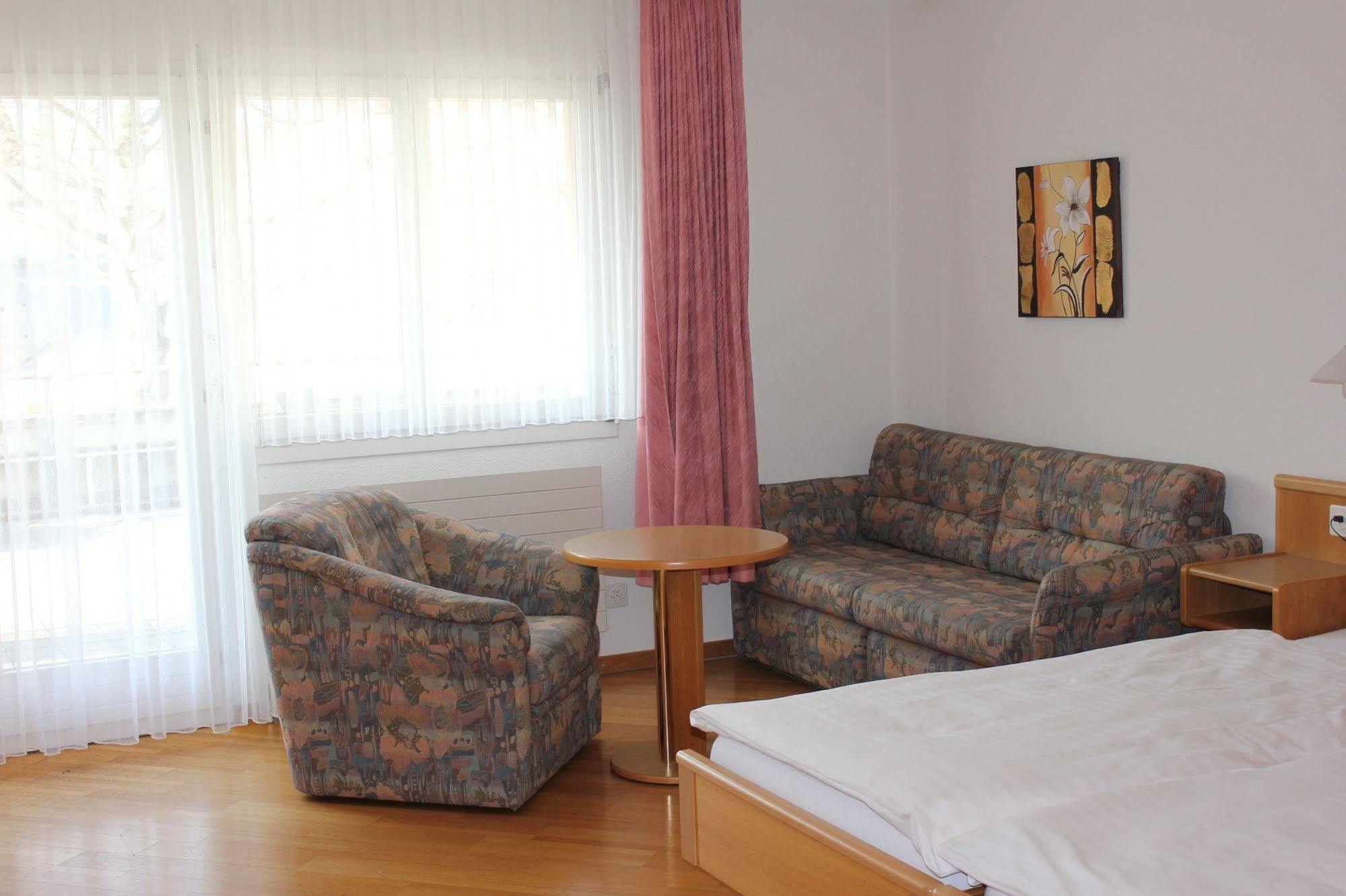 Strandhotel Seeblick Faulensee Esterno foto